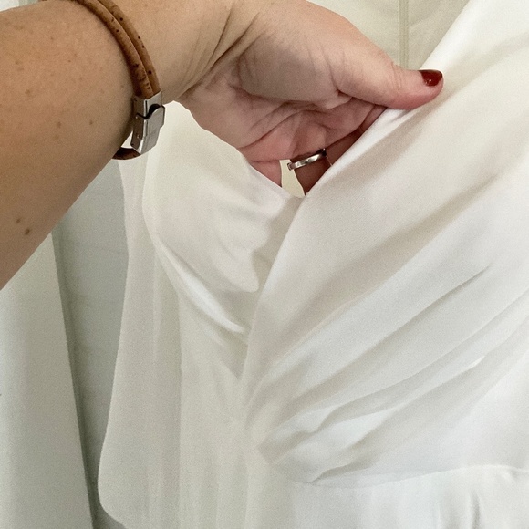 White Wedding Dress with Timeless Elegance - Picture 15 of 16